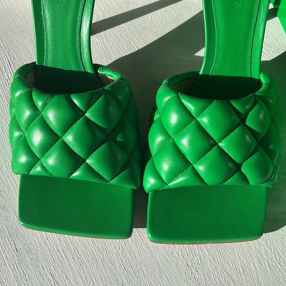💚 BOTTEGA VENETA 💚 Padded Heels - Picture 3 of 9